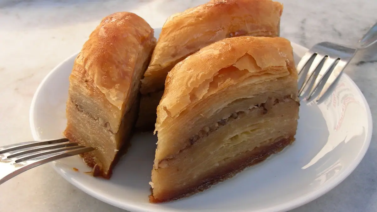 Pamela Sim’s Cakes – cake shop in Torquay town centre
